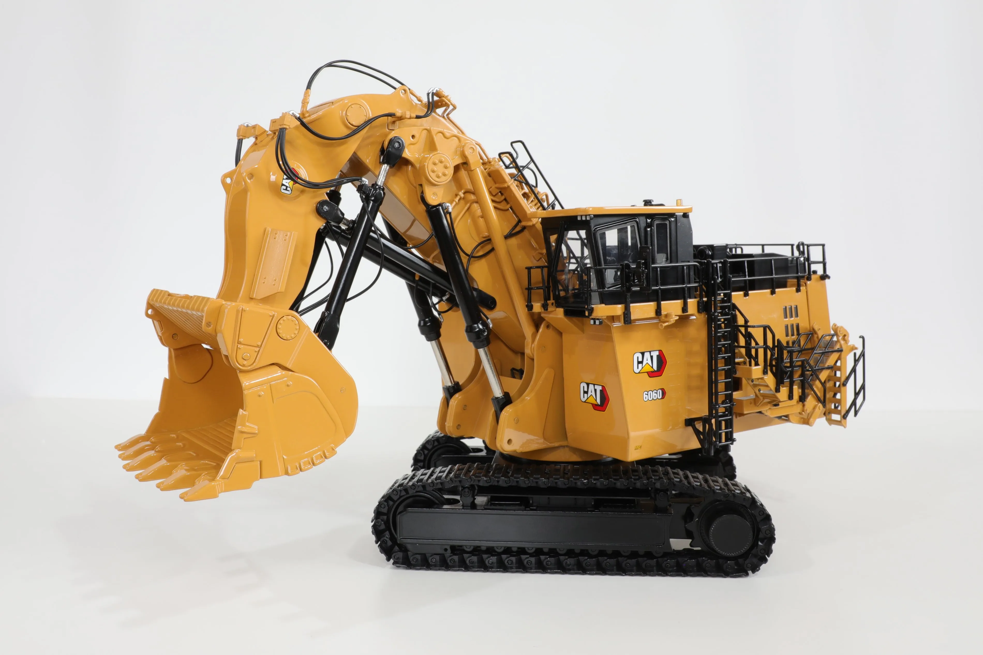 44461 ccm diecast models investment