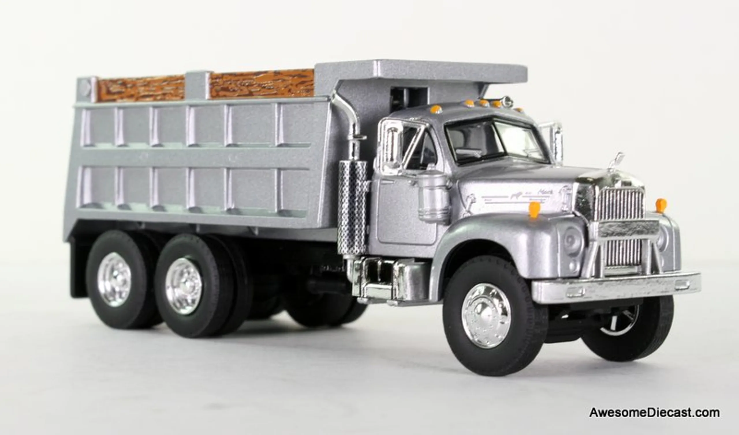 /img/44462-diecast-dump-truck-display.webp
