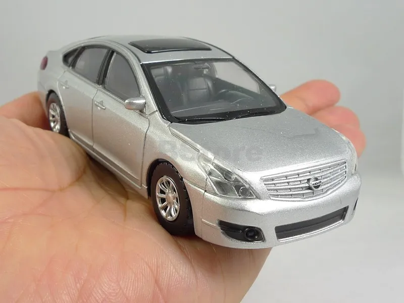 44492 nissan patrol diecast