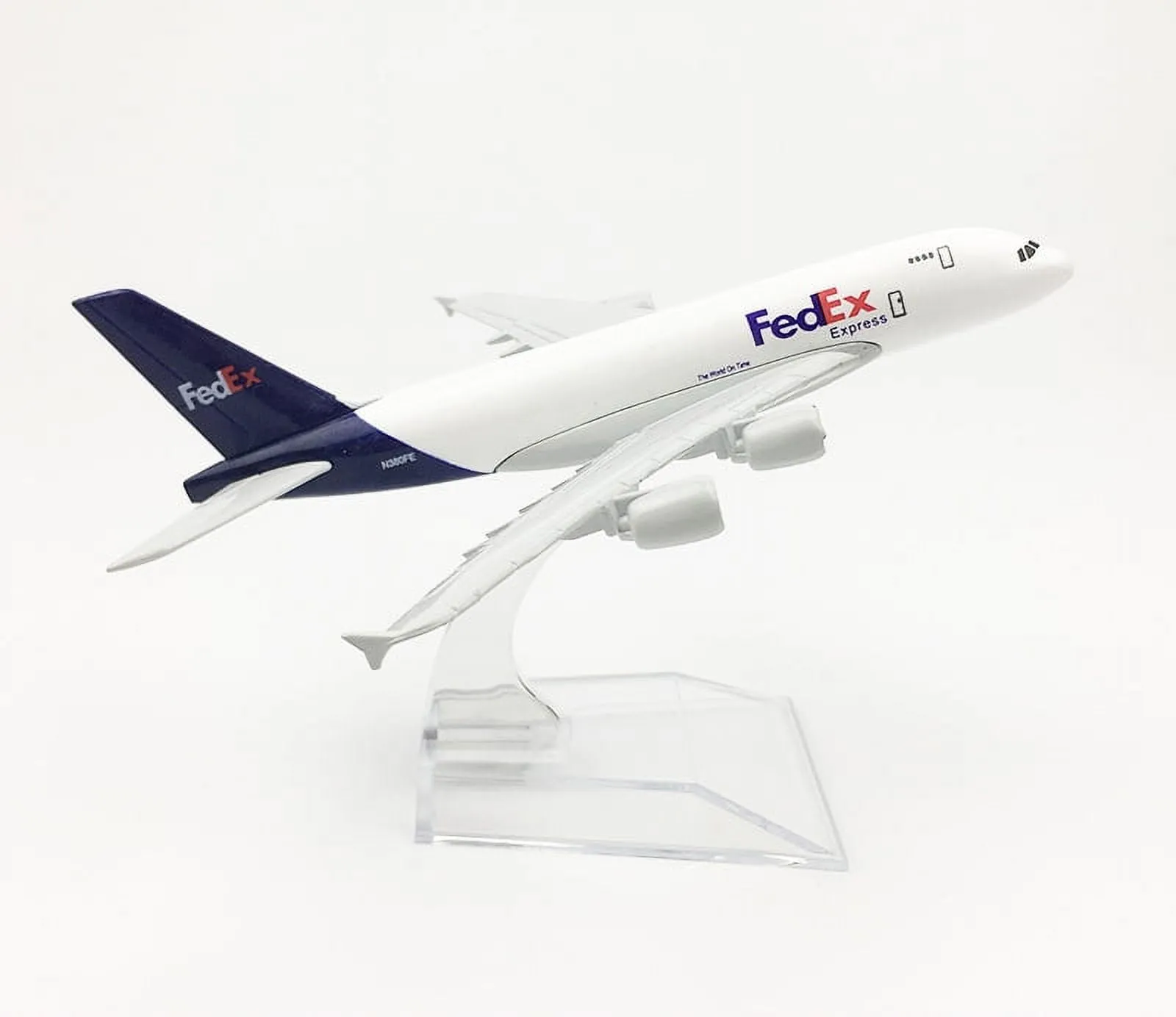 /img/44505-diecast-airplane-model-display.webp
