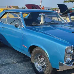 /img/44512-67-gto-diecast-display.webp