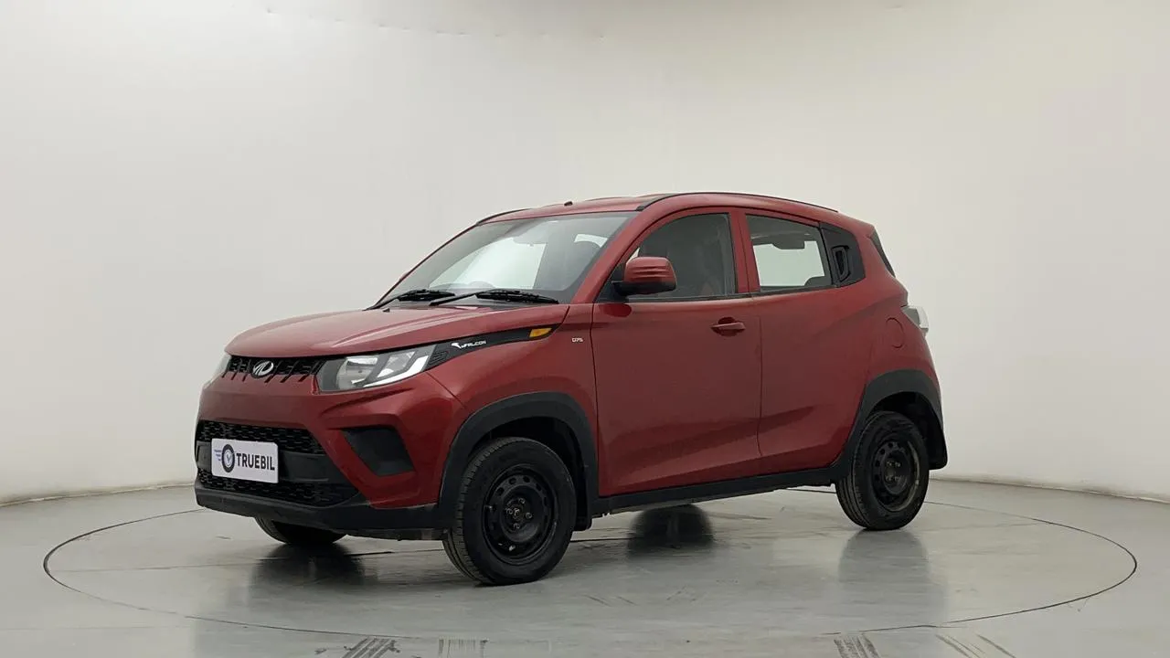 44516 KUV 100 NXT interior details