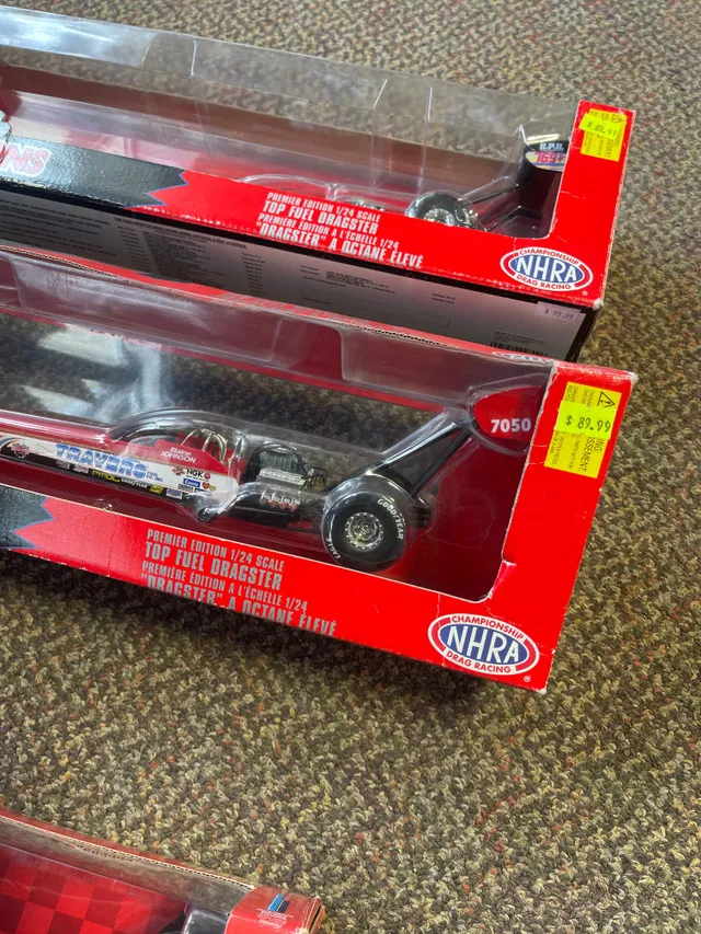 /img/44517-diecast-car-condition.webp