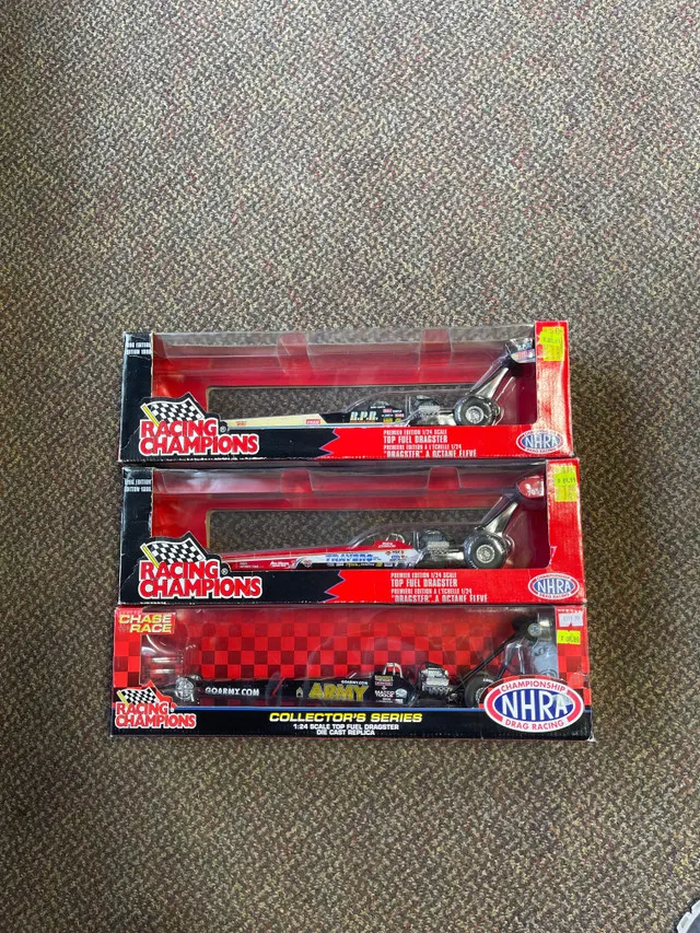 44517 displaying diecast cars