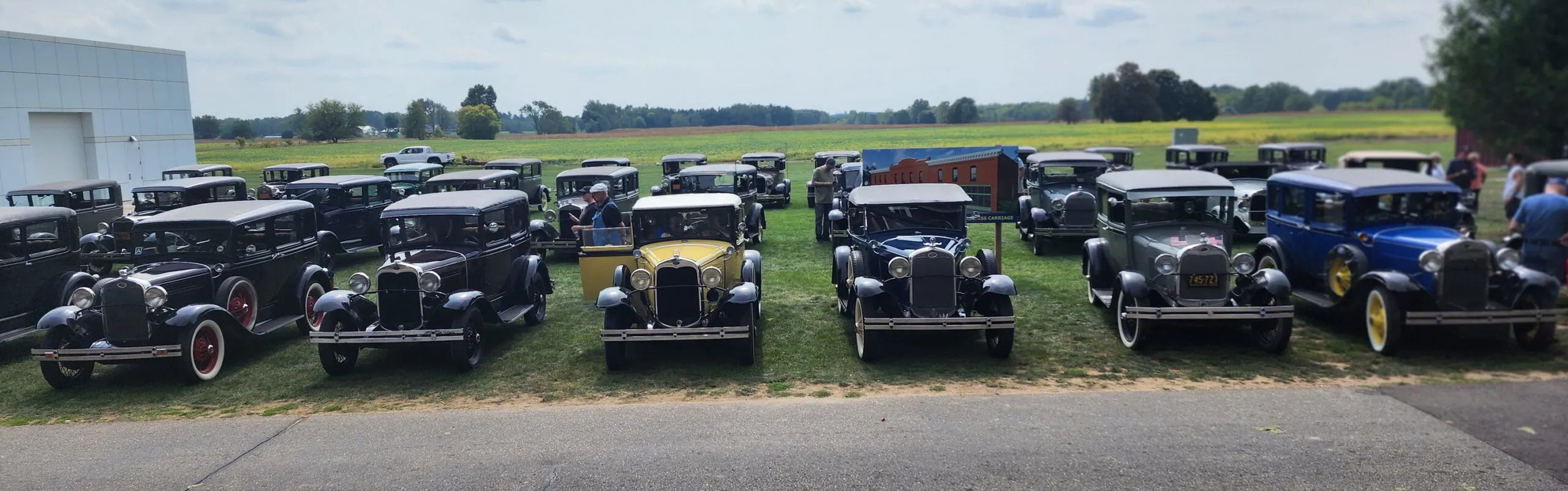 44532 model trucks exhibit