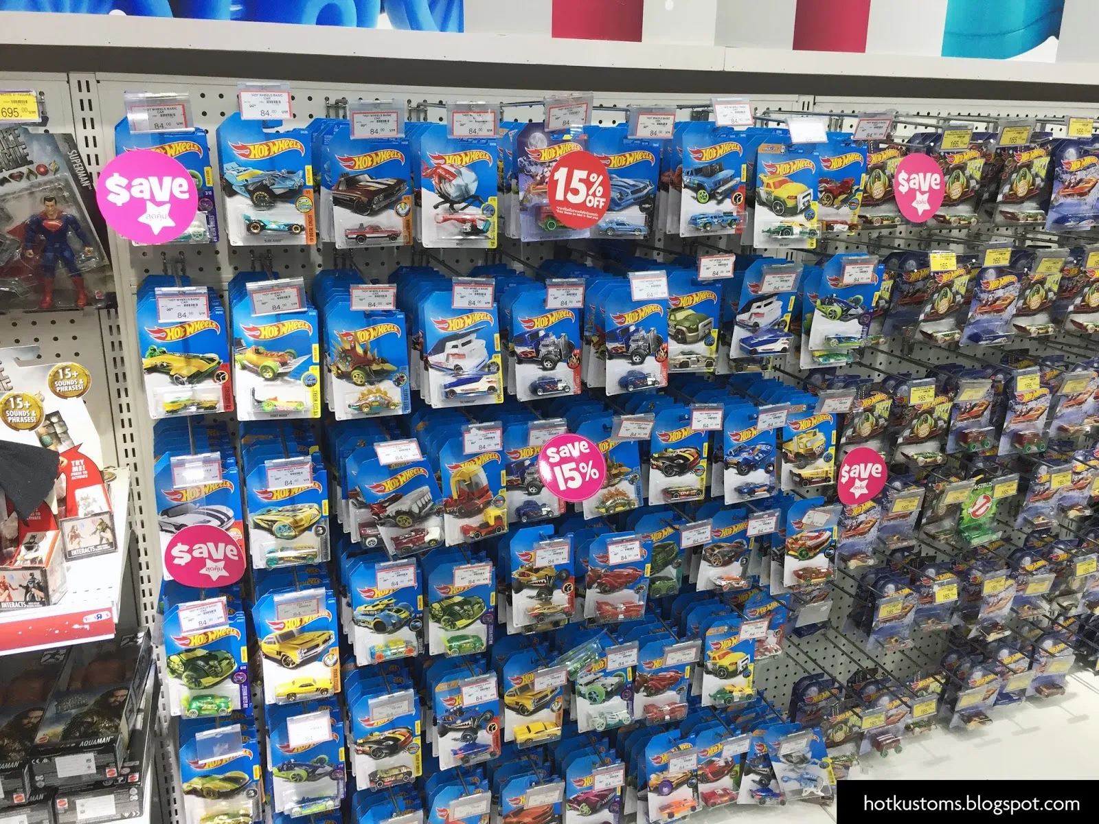 44541 diecast shop interior