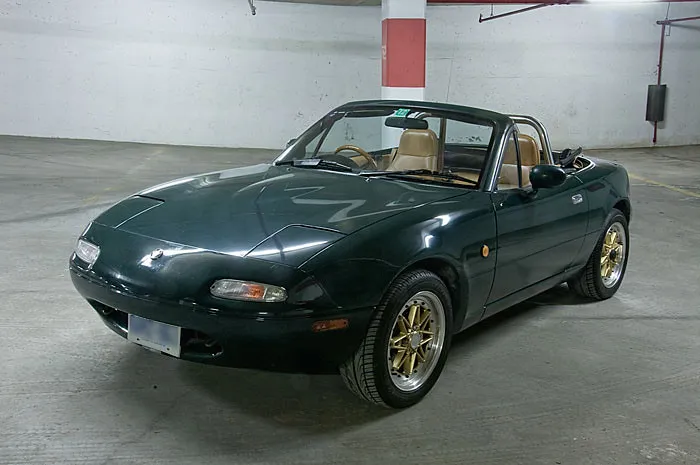 44548 miata diecast details