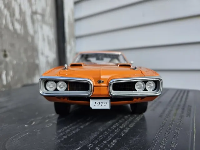 /img/44552-dodge-super-bee-diecast-8.webp