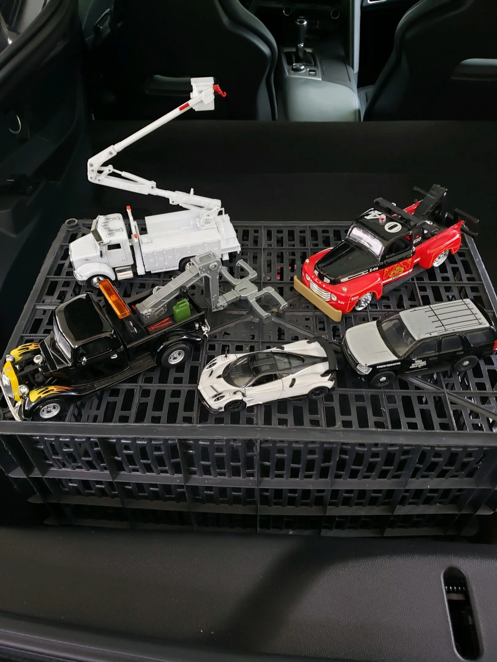 44561 diecast car detail