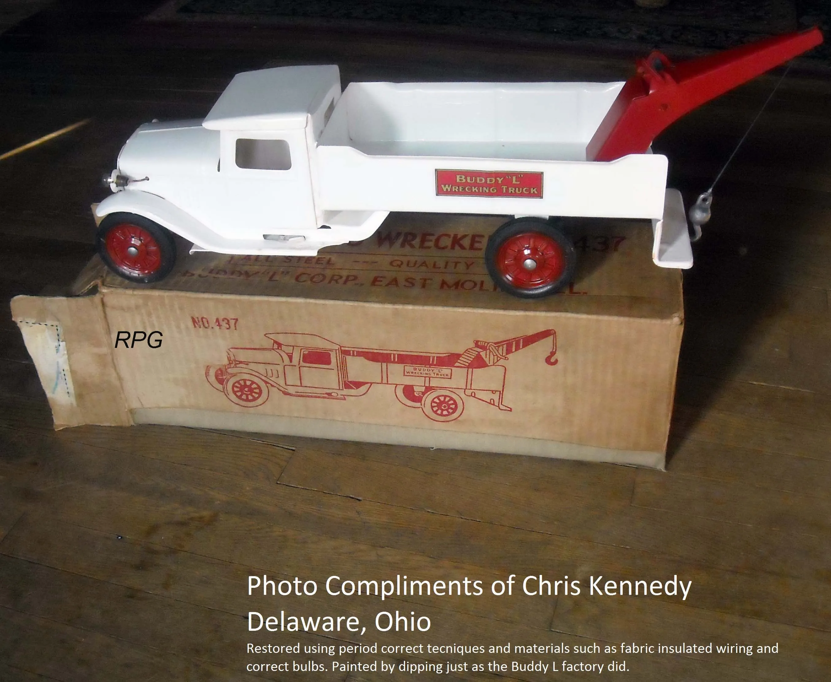 /img/44570-diecast-toy-reassembly.webp