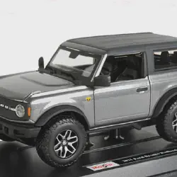 /img/44572-collectors-buying-diecast.webp