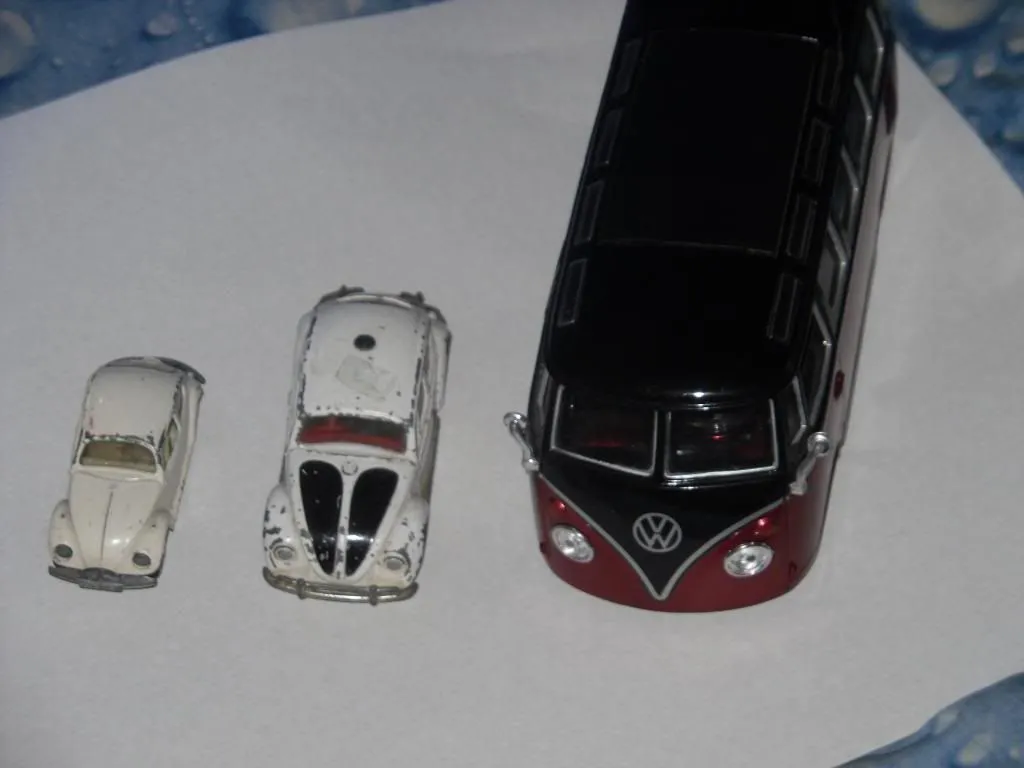 44615 vw lupo 2002 diecast model