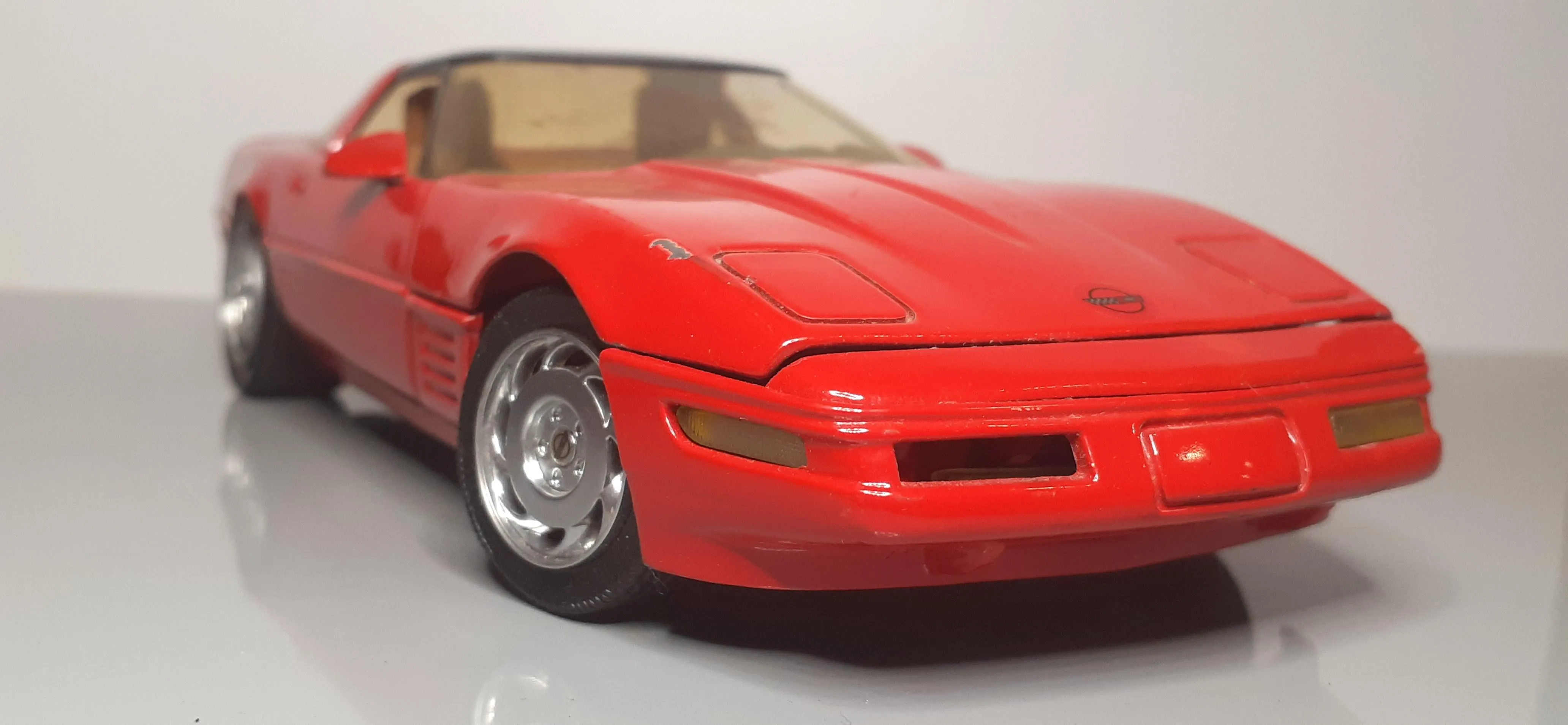 /img/44619-diecast-car-yard-7.webp