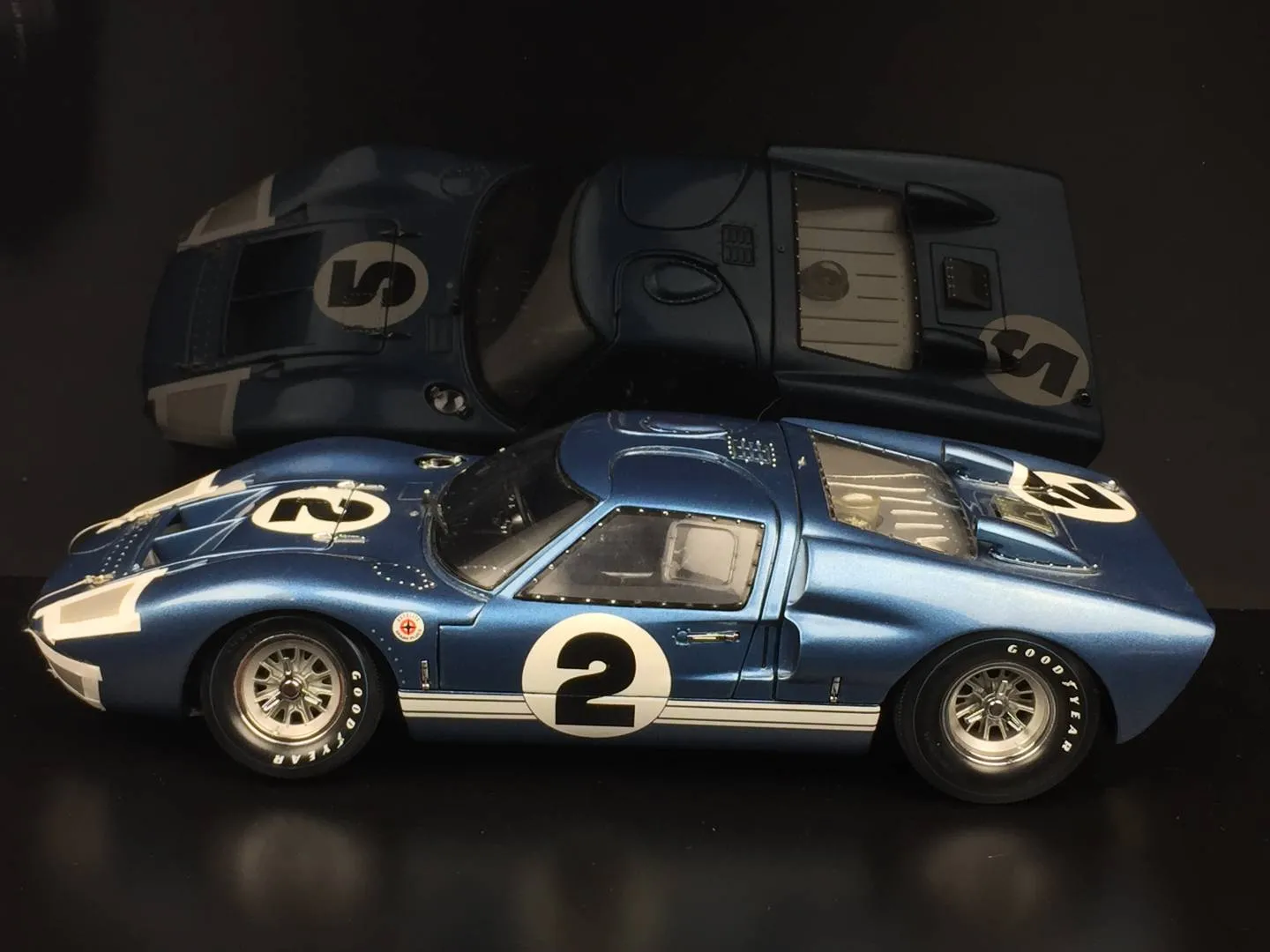 44636 ford gt40 diecast closeup