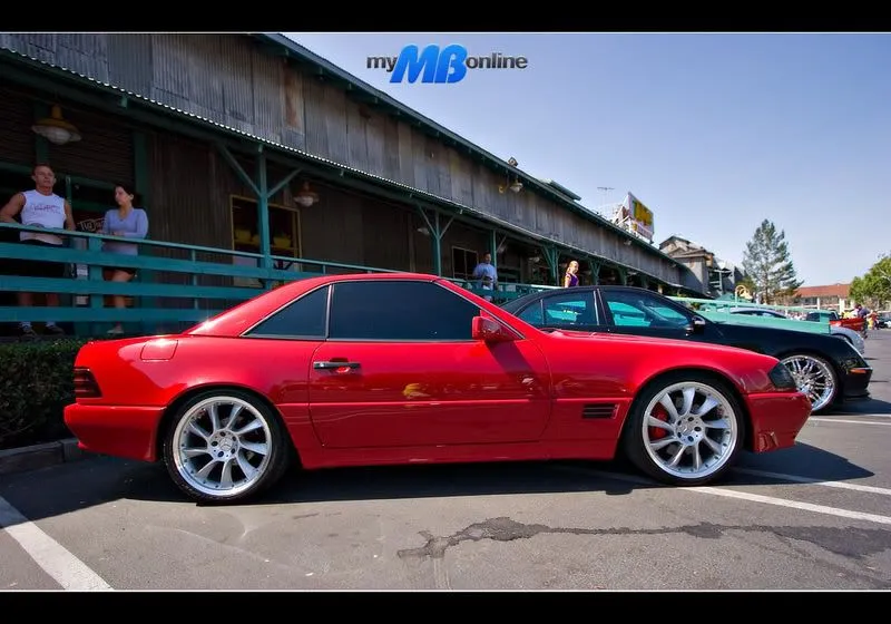 /img/44639-r129-diecast-shops.webp