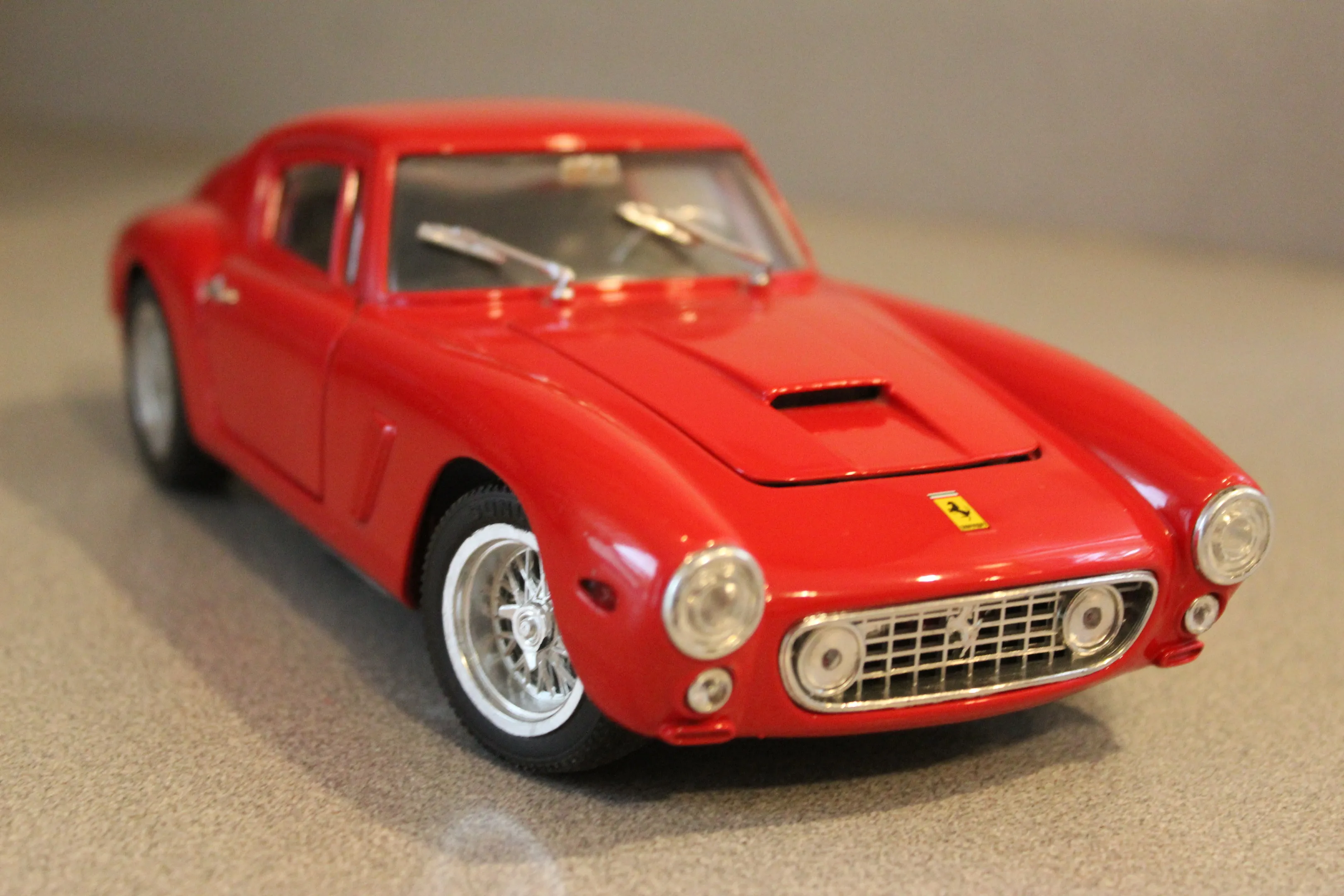 /img/44643-diecast-cars-collection.webp