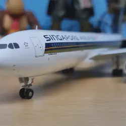 /img/44646-airplane-model-singapore-shop.webp