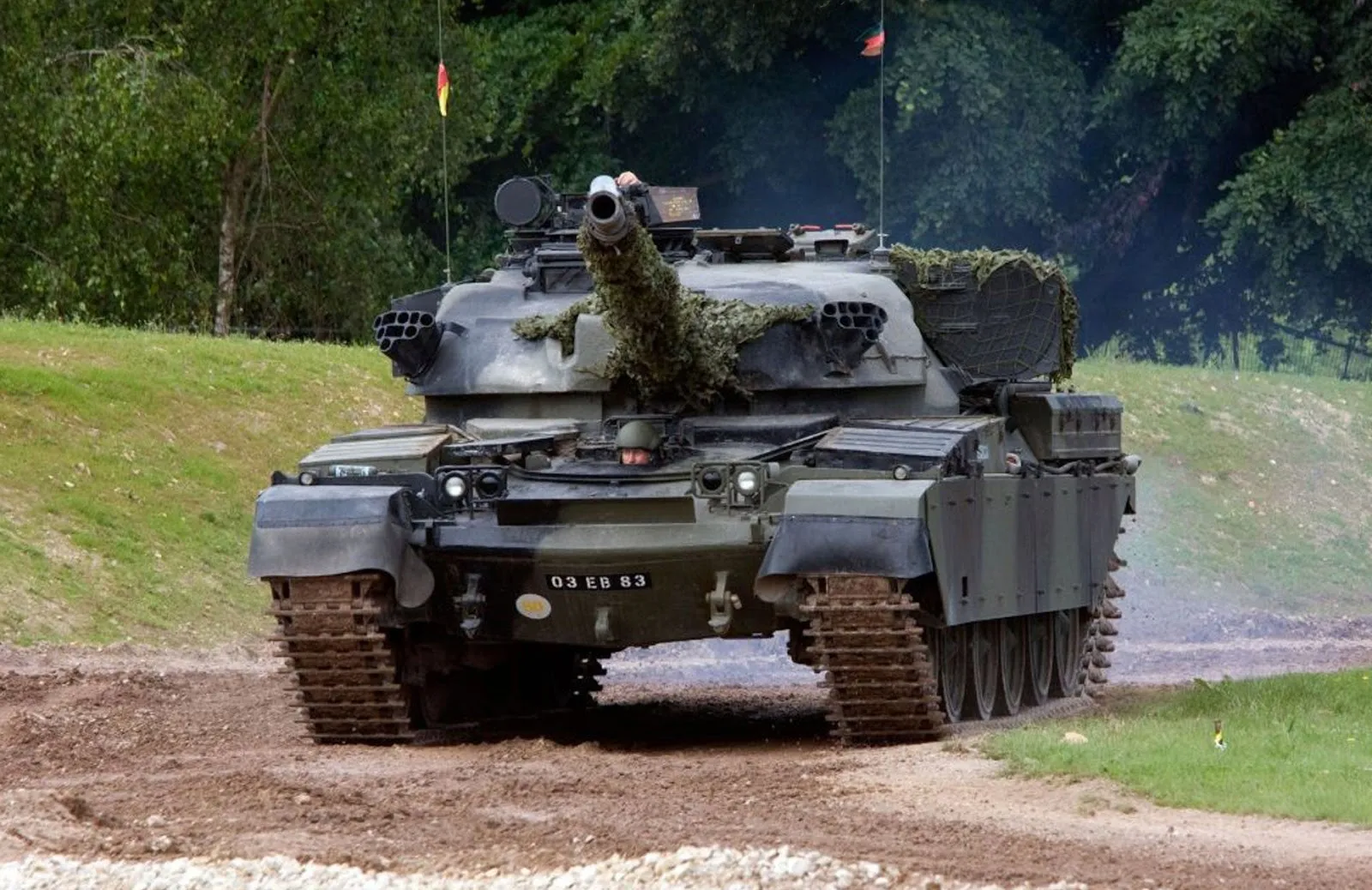 /img/44654-chieftain-tank-design.webp