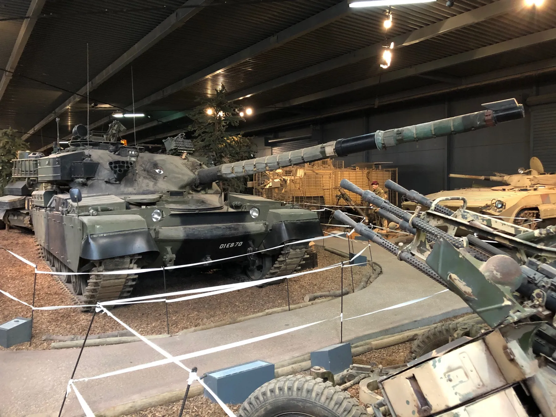 44654 diecast tank scale