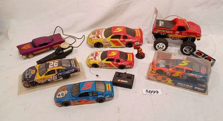 44661 rc diecast car features