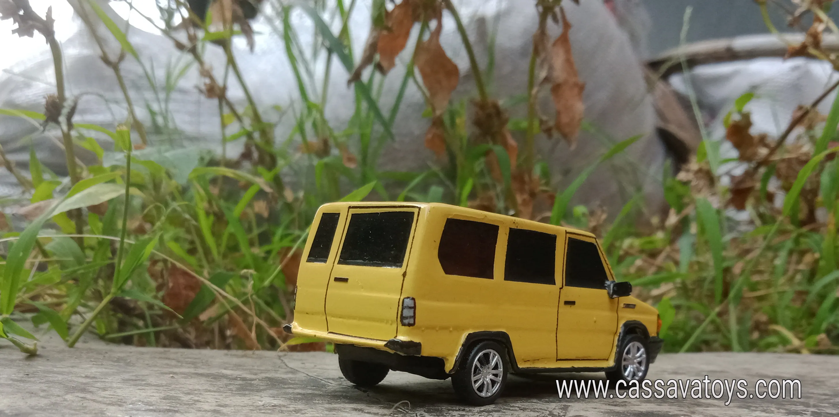 44683 kijang diecast market