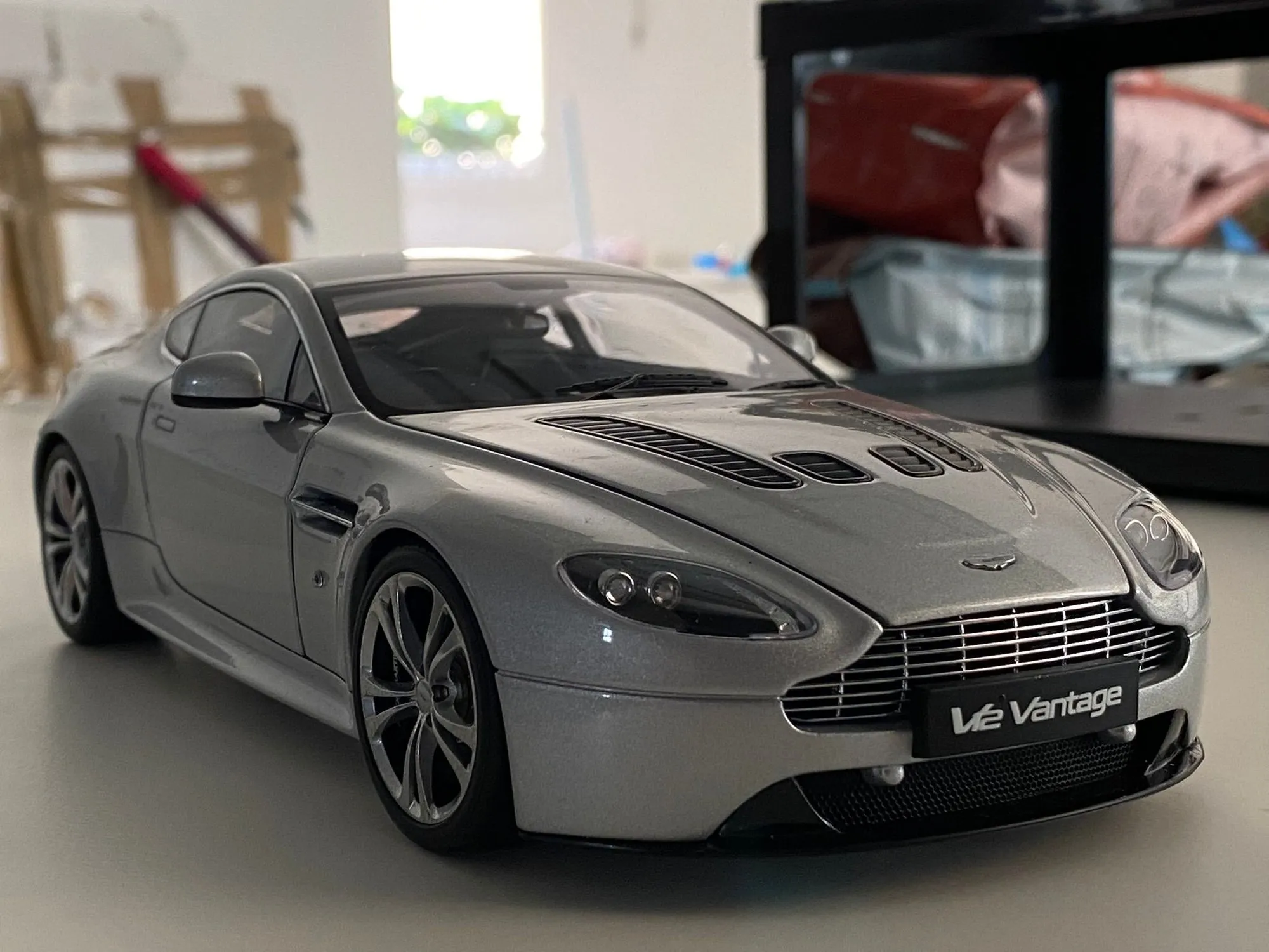 44685 diecast aston martin models