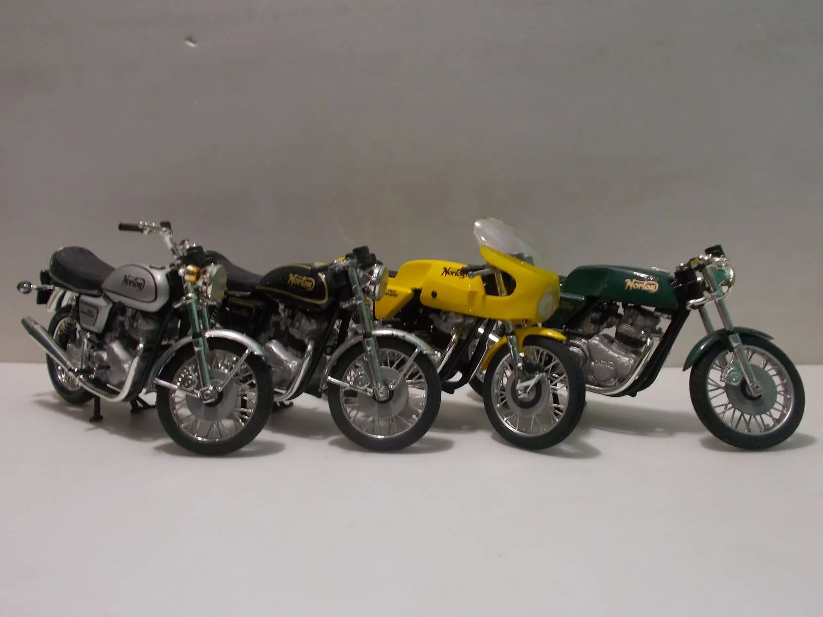 44690 1930s norton diecast