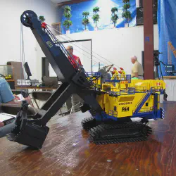 /img/44695-p&h-4100-diecast-collection.webp