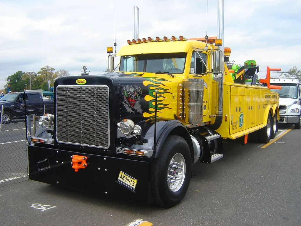44698 peterbilt 389 tow truck