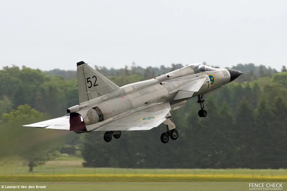 44701 saab viggen diecast model 4
