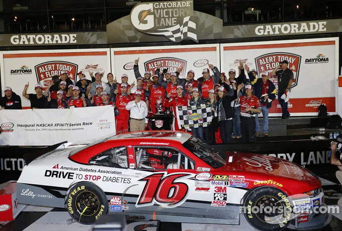44723 nascar diecast 2015 unboxing image3