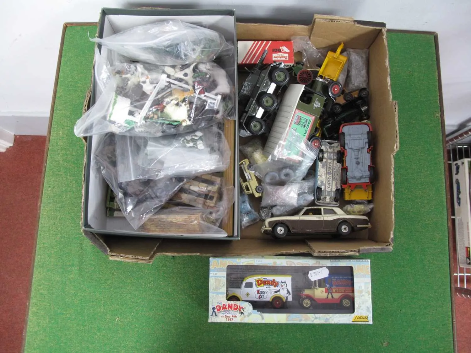 /img/44725-diecast-toy-collection.webp