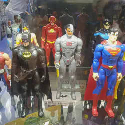 /img/44731-joker-diecast-figure.webp