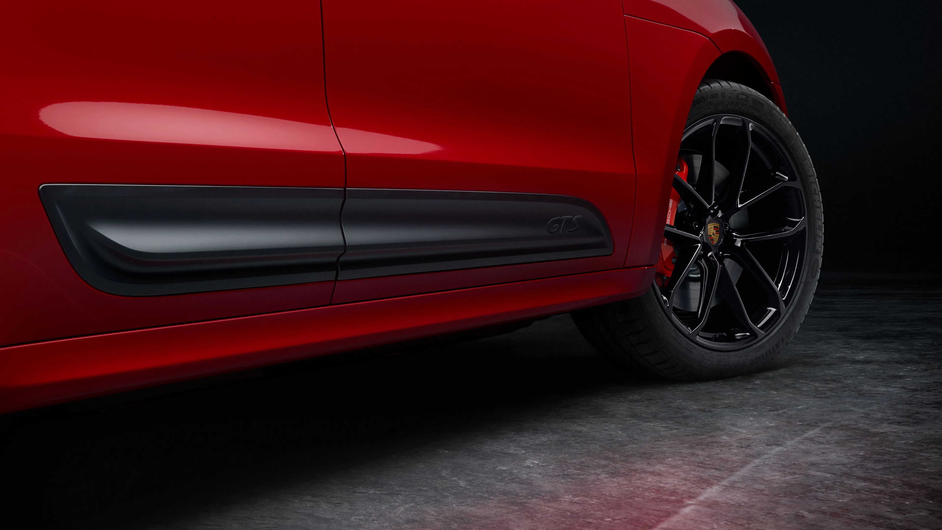 /img/44735-macan-gts-diecast-display.webp